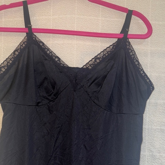 Vanity Fair Black Lace Trim Chemise - Picture 3 of 4